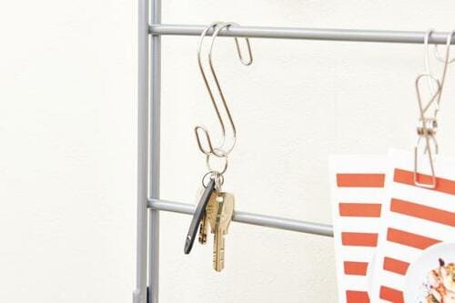 その1：毎日使う小物を見せ収納無印のシェルフの脚を棚に！ イメージ7