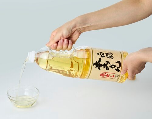 参考テスト:ボトルの使いやすさ 本みりんのおすすめランキング。LDKがスーパーで買える安い製品から高級品まで検証おすすめ イメージ