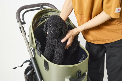 【使い勝手】万一の時も安心のブレーキ付き 小型犬向けペットカートおすすめ イメージ