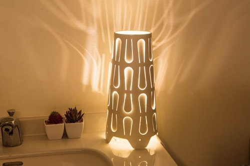 IKEA:KAJUTA テーブルランプ