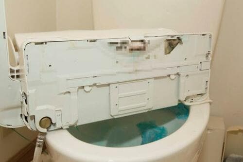 【トイレ編】便座の裏側は「マイペット」でキレイに！ イメージ