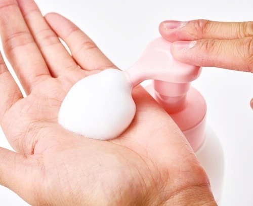 生まれたての赤ちゃんにも使いやすい泡タイプ ベビーソープおすすめ イメージ