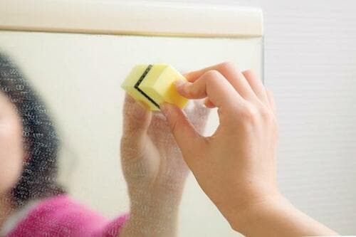 セリアのダイヤモンドパフで洗面台もお風呂も鏡もピカピカに！ イメージ2