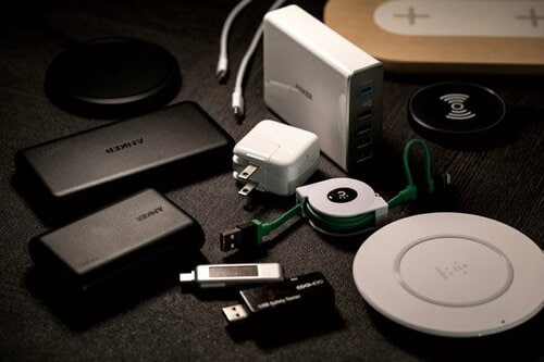 3部門に分けて選出「最速」充電器はこれだ！ イメージ