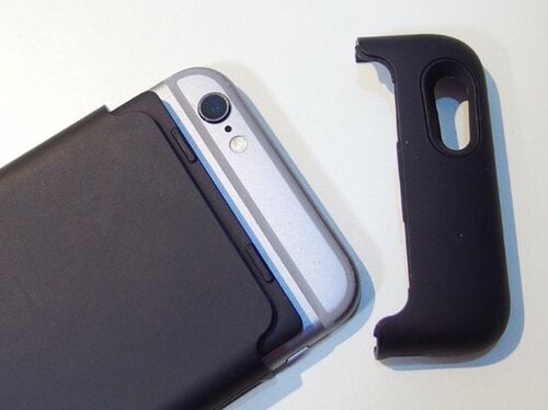 急ぎで充電したいときの裏技！ ケースと本体の同時充電が速い イメージ