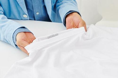 GU「コットンクルーネックTシャツ」3
