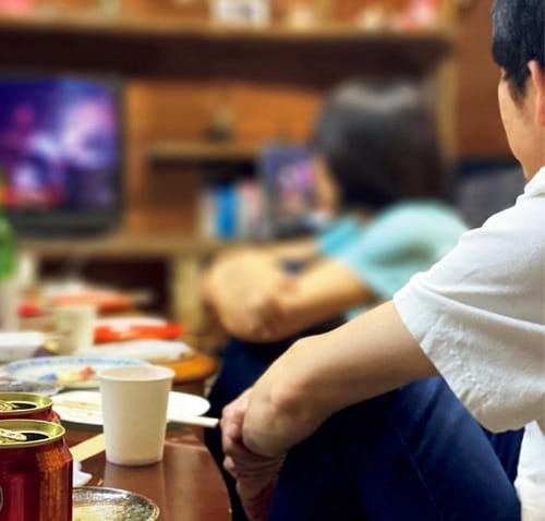 20年前:テレビは基本的につけっぱなし 4Kテレビおすすめ イメージ