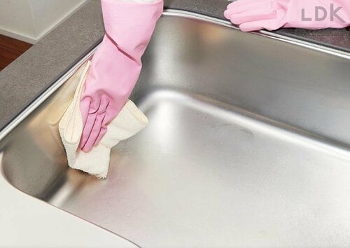 STEP3:水気が残らないように拭き上げる イメージ