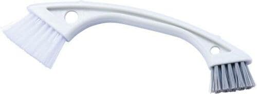 掃除ワザ2：AV機器のホコリは「掃除機＋ブラシ」の二刀流で！ イメージ2