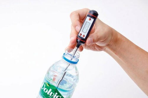 紙でボトルを包むだけ気化熱で温度を下げる