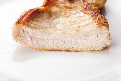 「ミートソフターを使う」スジをほぐして歯触りもまろやかに イメージ2