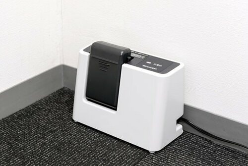 充電はマキタ方式で2個持ちもOK!ちょい掛けできて置場も選びません イメージ