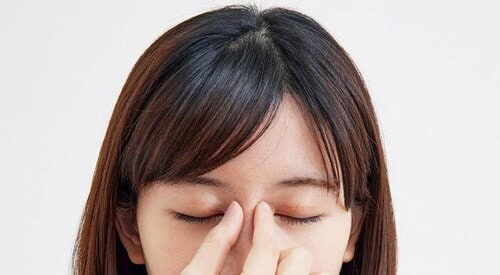 ポイント3:点眼後はまばたきNG イメージ