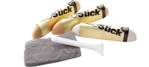 深くえぐれたキズにはリペアの達人 粘土のようにこねて埋めるだけでOK イメージ2