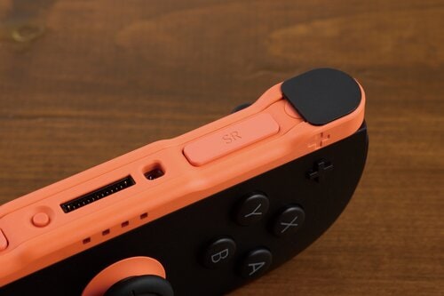 SL/SRボタンが本体にくっつく Switch 2おすすめ イメージ