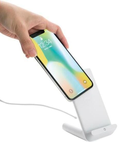 Anker:PowerWave 7.5Stand:ワイヤレス充電器