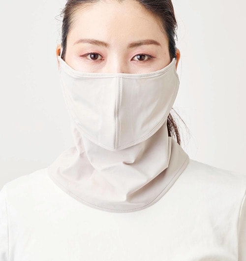 つけ心地：ハリがある素材でスッキリキレイ見え UVカットフェイスカバーおすすめ イメージ