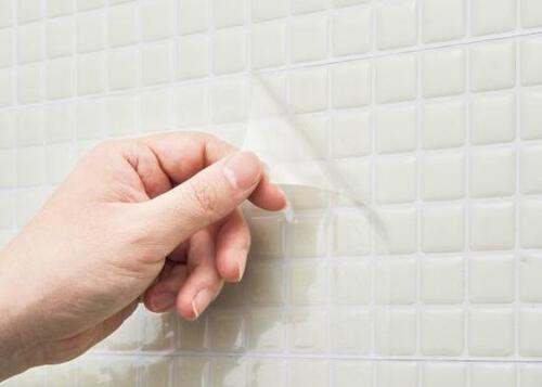壁の油は「剥がす」が正解!「透明3層キッチンシート」