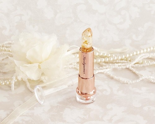 SNSで話題!唇のPHや温度で色が変わるリップ イメージ