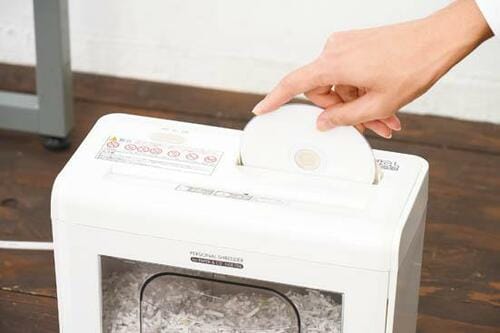 「極小裁断」でCD・DVDも対応ナカバヤシ2WAYシュレッダ イメージ2