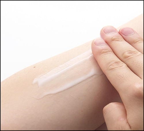 【使用感】しっとり派もさっぱり派も納得の肌なじみのよさ メンズボディクリームおすすめ イメージ2