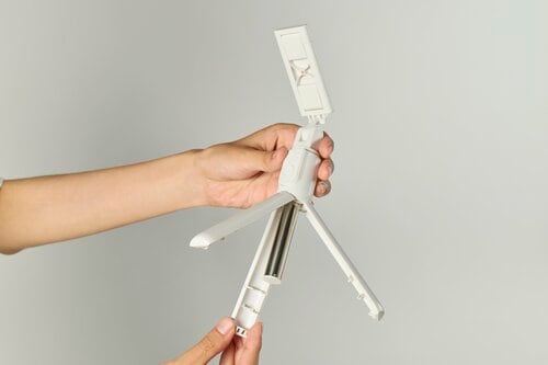 スマホ用ミニ三脚の実製品検証(hands-on review)の写真