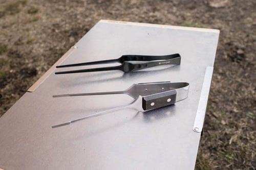 ［トング］ダイソーは本格キャンプ用品に劣らず イメージ