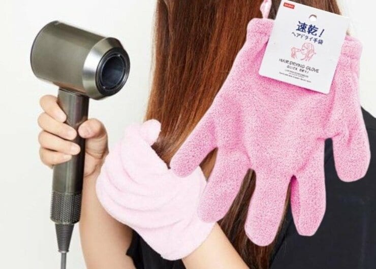 【100均】「ヘアドライ手袋」ってホントに早く乾く？ ダイソー、キャンドゥ、セリアで比べてみた