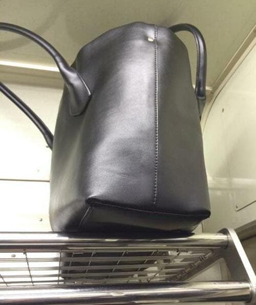 ふにゃふにゃバッグをシャキッとカバンが自立する「骨」を注入！ イメージ5