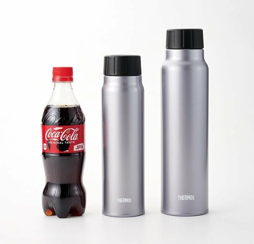 750mlモデルなら500mlのドリンクと氷が一気に入る イメージ