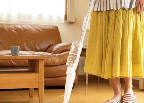 スプレー式が大正解！「フローリングスプレーワイパー」 イメージ2