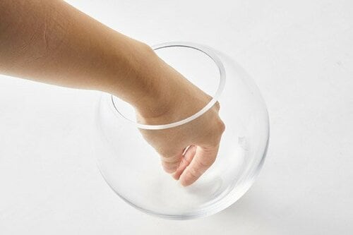 自立してモノの出し入れがしやすいフラワーベースは格安が優秀！ イメージ2