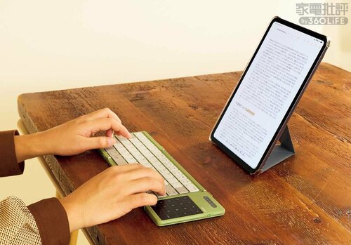 キーボードとiPadの距離を自在に調節！ モバイルキーボードおすすめ イメージ