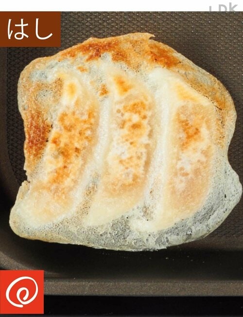 はしで焼いた餃子の仕上がり ホットプレートおすすめ イメージ