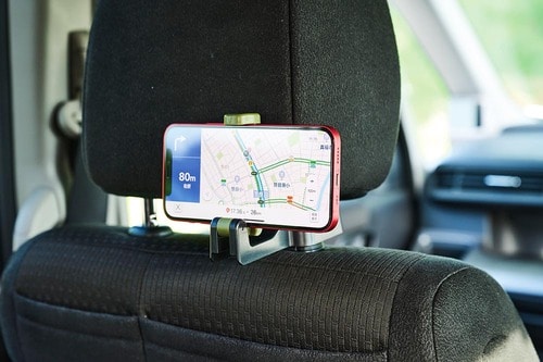 車のシートフックおすすめ ダイソー ヘッドレストフック& スマホホルダー イメージ3