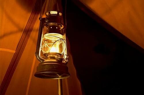 焚き火が消えたら真っ暗闇キャンプの夜ってめっちゃ怖い… イメージ3