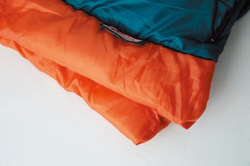 秘密は上面の適度な重み 布団のような寝心地を実感！ イメージ3