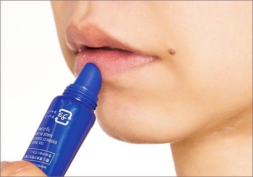 唇の縦ジワ目立ち、気になっていませんか？ リップ美容液おすすめ イメージ