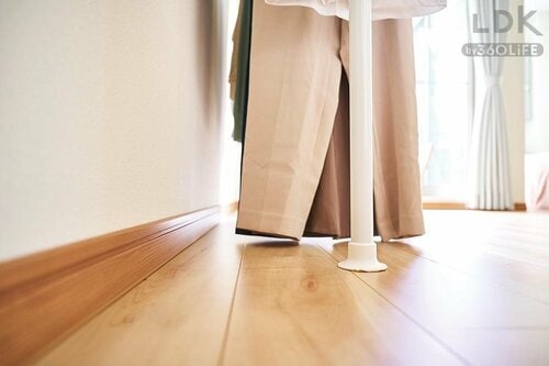畳まず秒でかけるだけライフが叶う LDKベストバイ突っ張り式収納おすすめ イメージ2