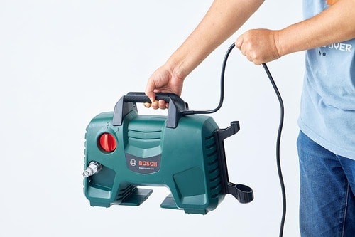 【取り回し】電源コードが本体上から伸びていて動かしやすい イメージ