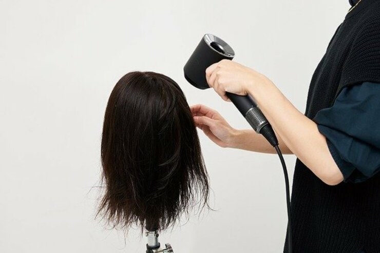 爆速で乾いて寝癖も抑える！「スーパーソニック イオニックヘアドライヤー」｜家電批評・オブ・ザ・イヤー2021のイメージ