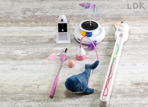 ネコが好みやすいのは動きがハデなおもちゃ 猫用おもちゃおすすめ イメージ