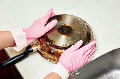 【ハウツー】洗剤を塗ったらラップパックして放置するだけ！ イメージ3