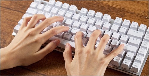 【レイアウト】小さめでも余裕を感じるレイアウト。各キーが入力しやすい ゲーミングキーボードおすすめ イメージ