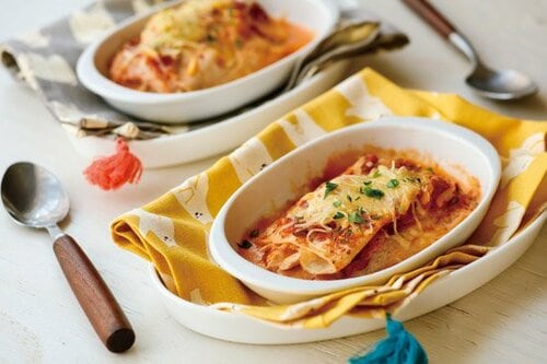 チキンがおいしい！トマトと濃厚チーズのメキシカンな一品 イメージ