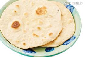 カレーにご飯は飽きたなら。フライパンで作れる簡単チャパティのレシピ(MONOQLO))のイメージ