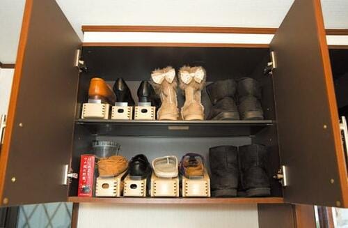 使用頻度の低い靴は“重ねて”しまうがポイント イメージ