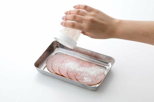 必要な分だけサッとふりかけ 小麦粉ストッカー イメージ2