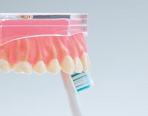 【角度】面は90度、歯と歯茎の間は45度 イメージ3