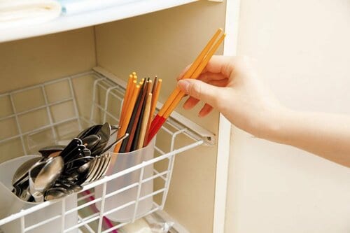 奥行きがある引き出しにカトラリーを収納するならひと工夫 イメージ